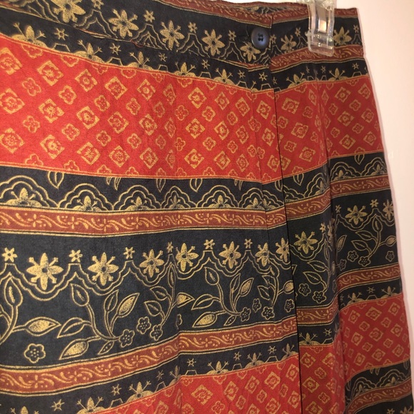 Skirt - Picture 2 of 3